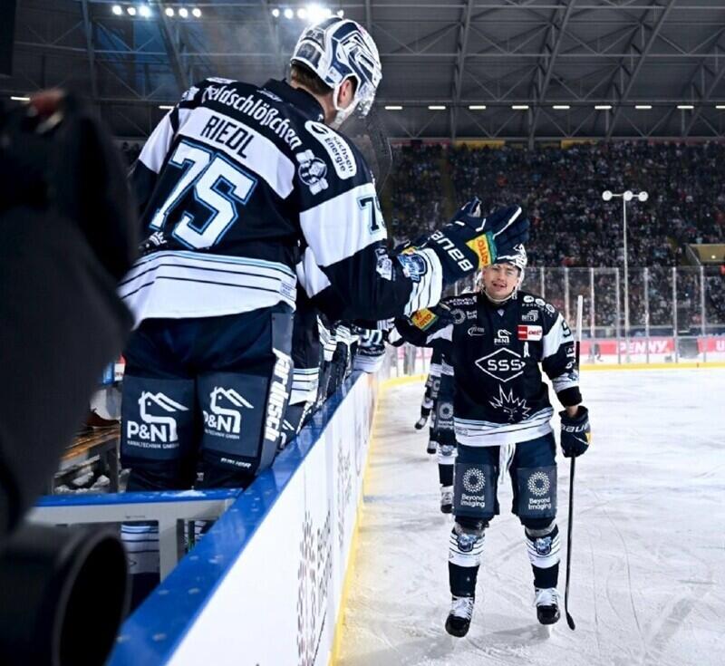 Foto z www.hcbilitygri.cz